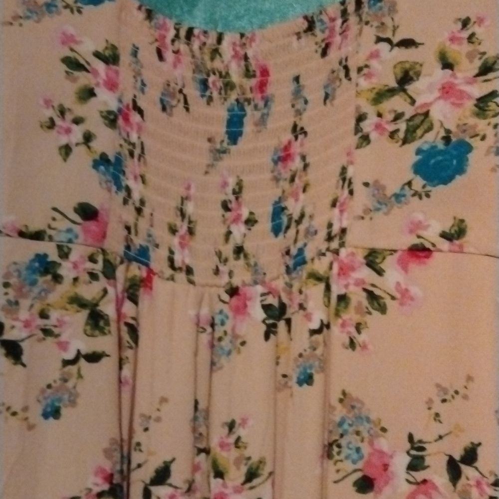 Dress - Picture 4 of 4
